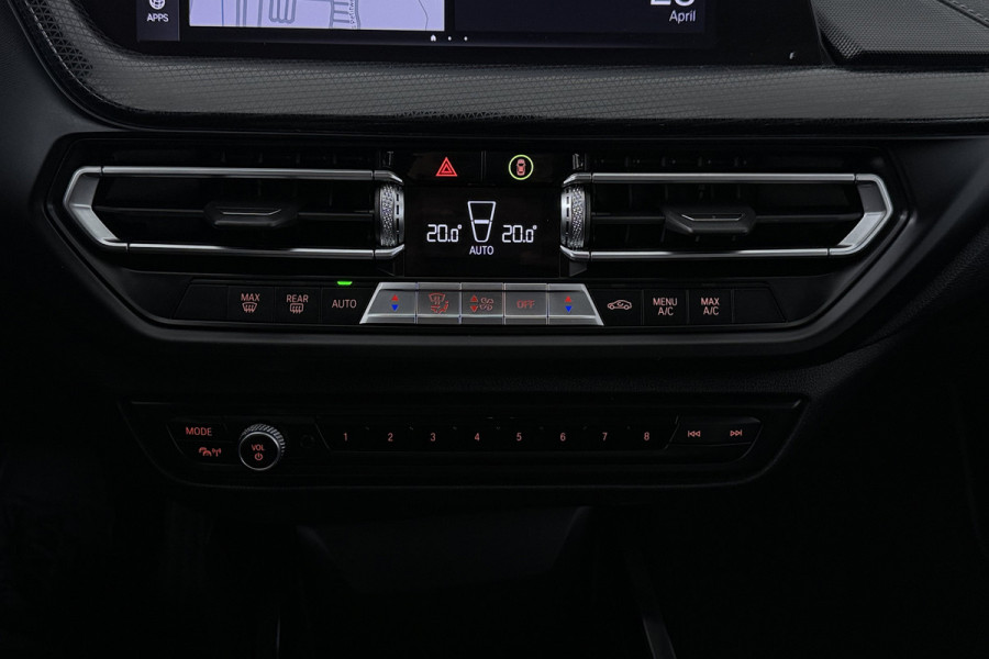 BMW 1-serie 118i Executive Edition (SFEERVERLICHTING, NAVIGATIE, CRUISE CONTROL, PARKEERSENSOREN, DEALER ONDERHOUDEN)
