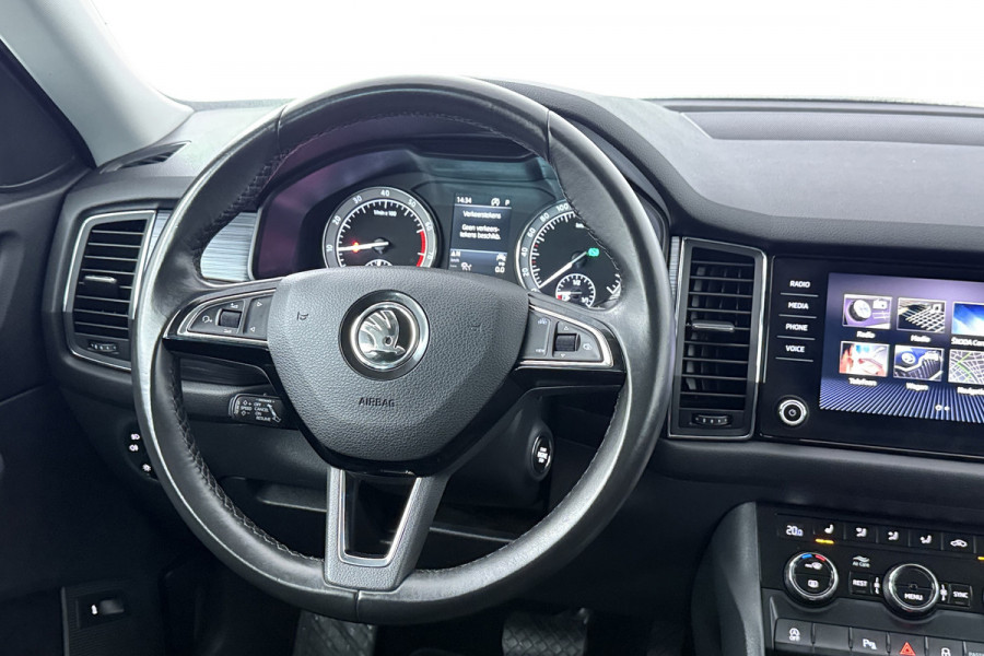 Škoda Kodiaq 1.5 TSI Business Edition (STOELVERWARMING, CAMERA, NAVIGATIE CARPLAY, CRUISE CONTROL ADAPTIEF, PARKEERSENSOREN)