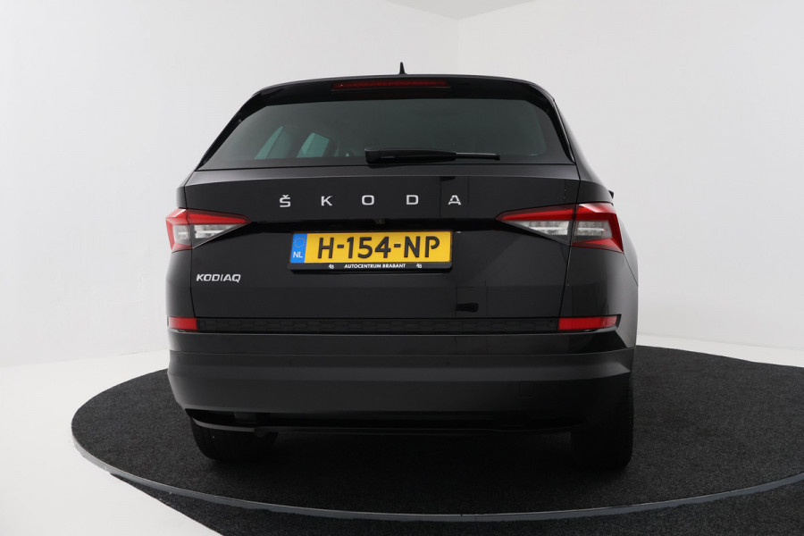 Škoda Kodiaq 1.5 TSI Business Edition (STOELVERWARMING, CAMERA, NAVIGATIE CARPLAY, CRUISE CONTROL ADAPTIEF, PARKEERSENSOREN)