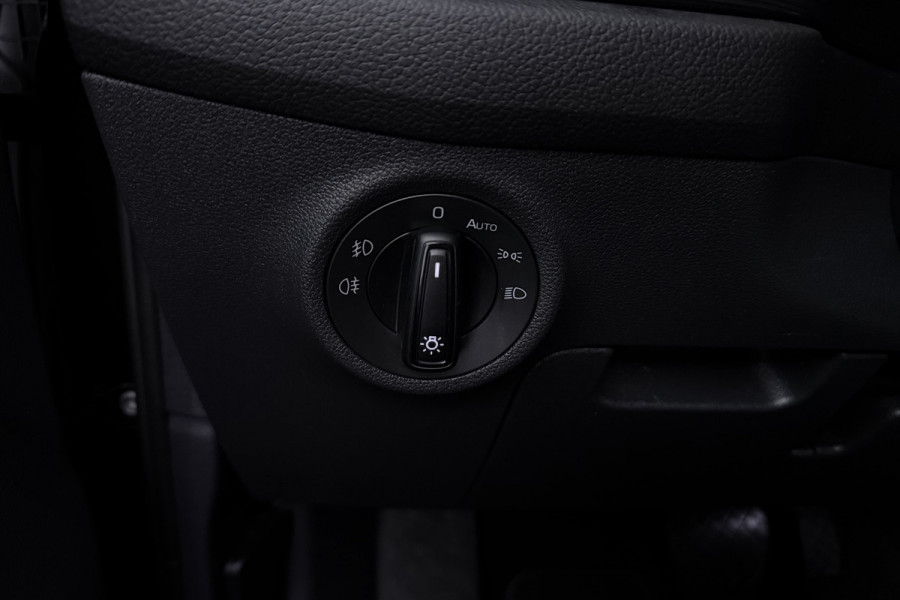 Škoda Kodiaq 1.5 TSI Business Edition (STOELVERWARMING, CAMERA, NAVIGATIE CARPLAY, CRUISE CONTROL ADAPTIEF, PARKEERSENSOREN)