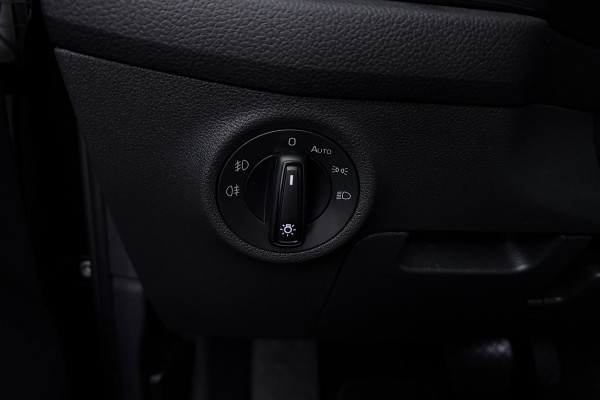 Škoda Kodiaq 1.5 TSI Business Edition (STOELVERWARMING, CAMERA, NAVIGATIE CARPLAY, CRUISE CONTROL ADAPTIEF, PARKEERSENSOREN)