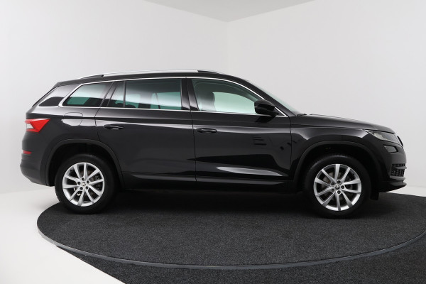 Škoda Kodiaq 1.5 TSI Business Edition (STOELVERWARMING, CAMERA, NAVIGATIE CARPLAY, CRUISE CONTROL ADAPTIEF, PARKEERSENSOREN)