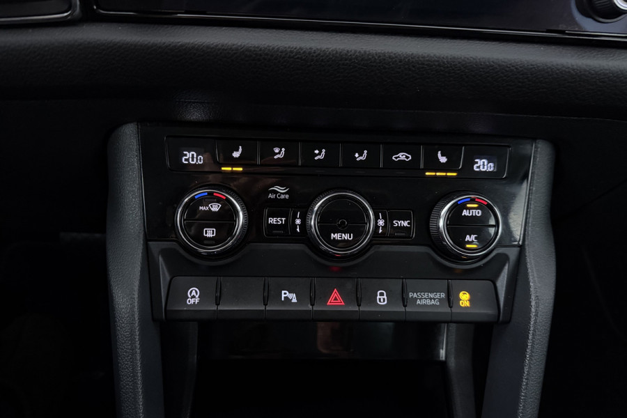 Škoda Kodiaq 1.5 TSI Business Edition (STOELVERWARMING, CAMERA, NAVIGATIE CARPLAY, CRUISE CONTROL ADAPTIEF, PARKEERSENSOREN)