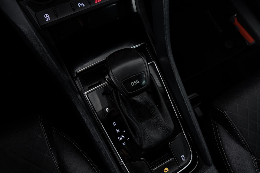 Škoda Kodiaq 1.5 TSI Business Edition (STOELVERWARMING, CAMERA, NAVIGATIE CARPLAY, CRUISE CONTROL ADAPTIEF, PARKEERSENSOREN)