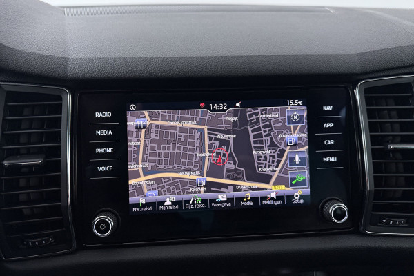 Škoda Kodiaq 1.5 TSI Business Edition (STOELVERWARMING, CAMERA, NAVIGATIE CARPLAY, CRUISE CONTROL ADAPTIEF, PARKEERSENSOREN)