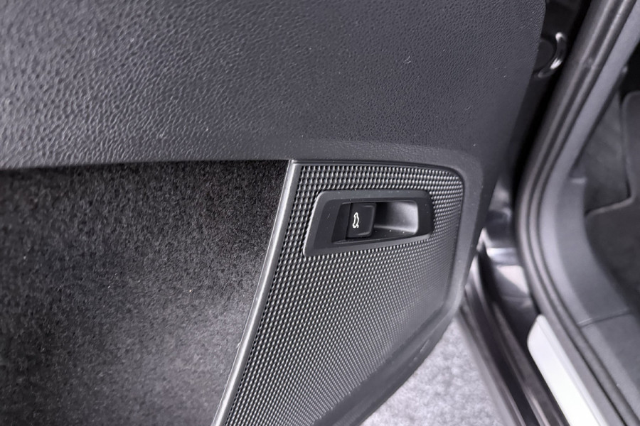 Škoda Kodiaq 1.5 TSI Business Edition (STOELVERWARMING, CAMERA, NAVIGATIE CARPLAY, CRUISE CONTROL ADAPTIEF, PARKEERSENSOREN)