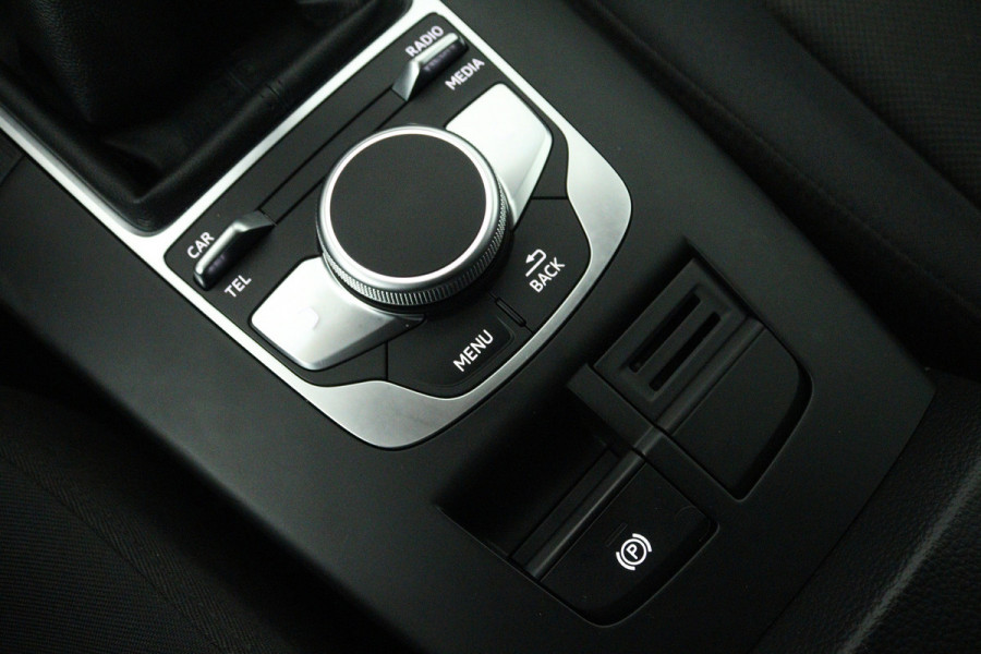 Audi A3 Sportback 30 TFSI (PARKEERSENSOREN, MULTIMEDIA, BLUETOOTH)
