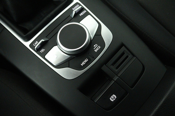 Audi A3 Sportback 30 TFSI (PARKEERSENSOREN, MULTIMEDIA, BLUETOOTH)