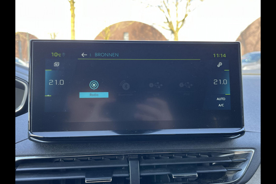 Peugeot 3008 1.6 HYbrid 225 GT Pack Business BLACK PACK | BOMVOL!! | ELKT. ACHTERKLEP | STOELVERWARMING | APPLECARPLAY | RIJKLAAR MET 12 MND BOVAG GARANTIE | ACHTERUITRIJ CAMERA | ADAP. CRUISE | DODE HOEK |