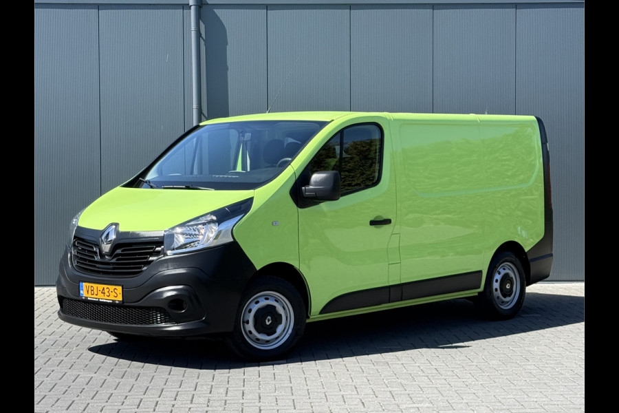 Renault Trafic 1.6 dCi / L1H1 / 1e EIG. / TREKHAAK / INRICHTING / AIRCO / CRUISE / NAVI / 3-ZITS