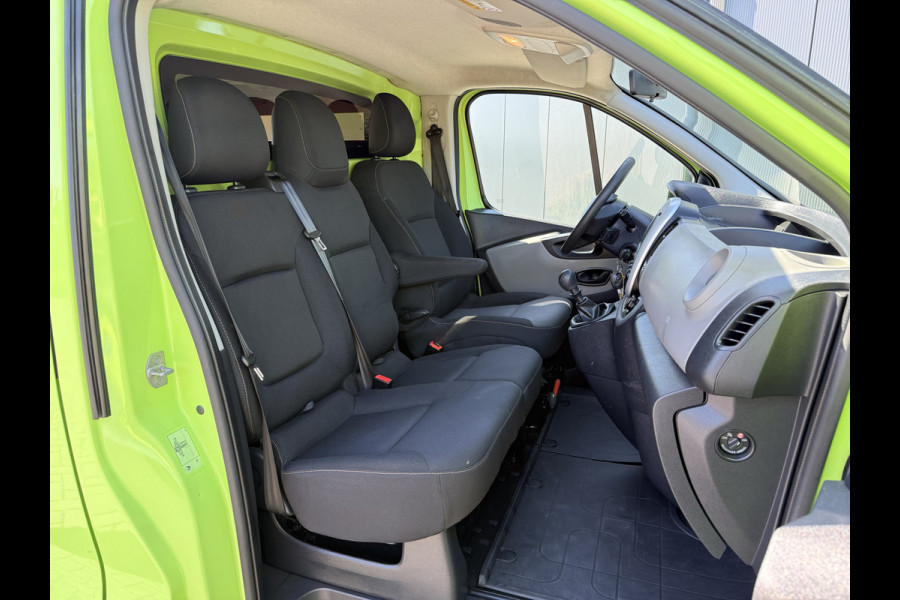 Renault Trafic 1.6 dCi / L1H1 / 1e EIG. / TREKHAAK / INRICHTING / AIRCO / CRUISE / NAVI / 3-ZITS