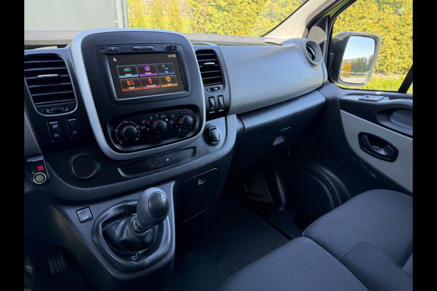 Renault Trafic 1.6 dCi / L1H1 / 1e EIG. / TREKHAAK / INRICHTING / AIRCO / CRUISE / NAVI / 3-ZITS