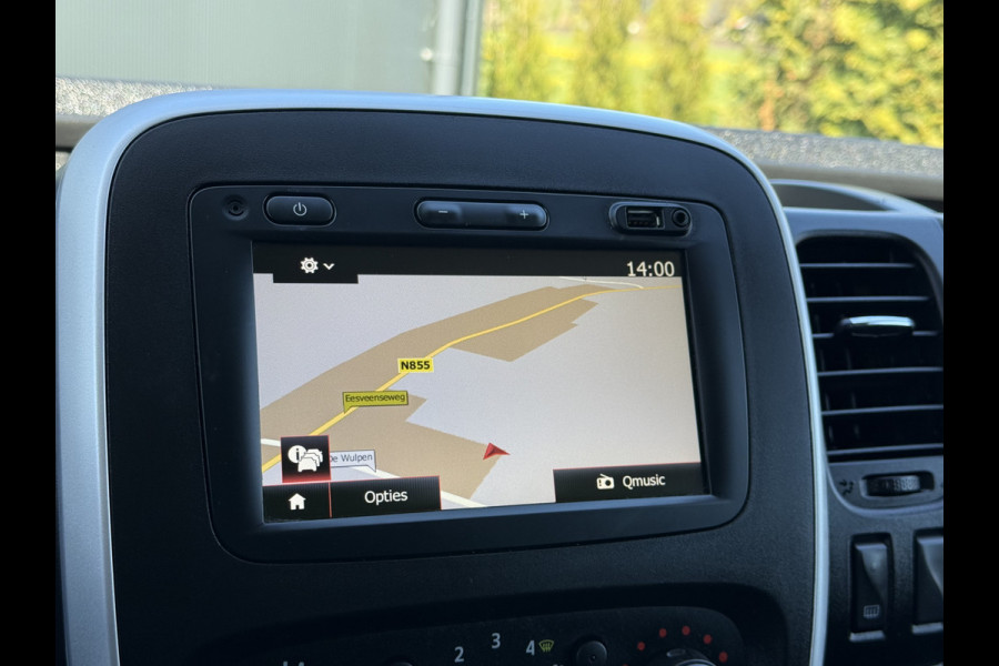 Renault Trafic 1.6 dCi / L1H1 / 1e EIG. / TREKHAAK / INRICHTING / AIRCO / CRUISE / NAVI / 3-ZITS