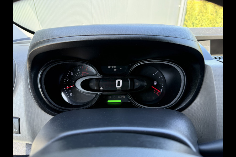 Renault Trafic 1.6 dCi / L1H1 / 1e EIG. / TREKHAAK / INRICHTING / AIRCO / CRUISE / NAVI / 3-ZITS