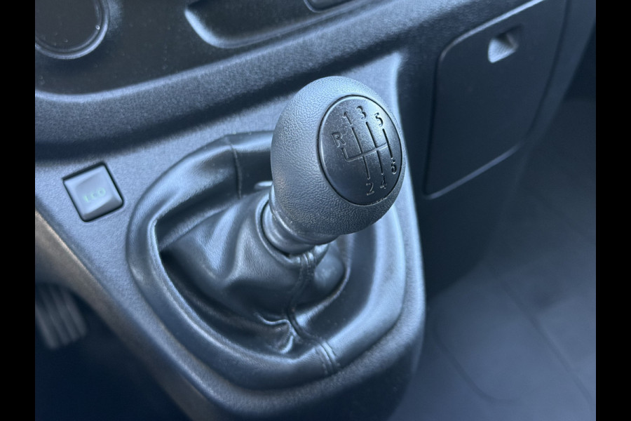 Renault Trafic 1.6 dCi / L1H1 / 1e EIG. / TREKHAAK / INRICHTING / AIRCO / CRUISE / NAVI / 3-ZITS