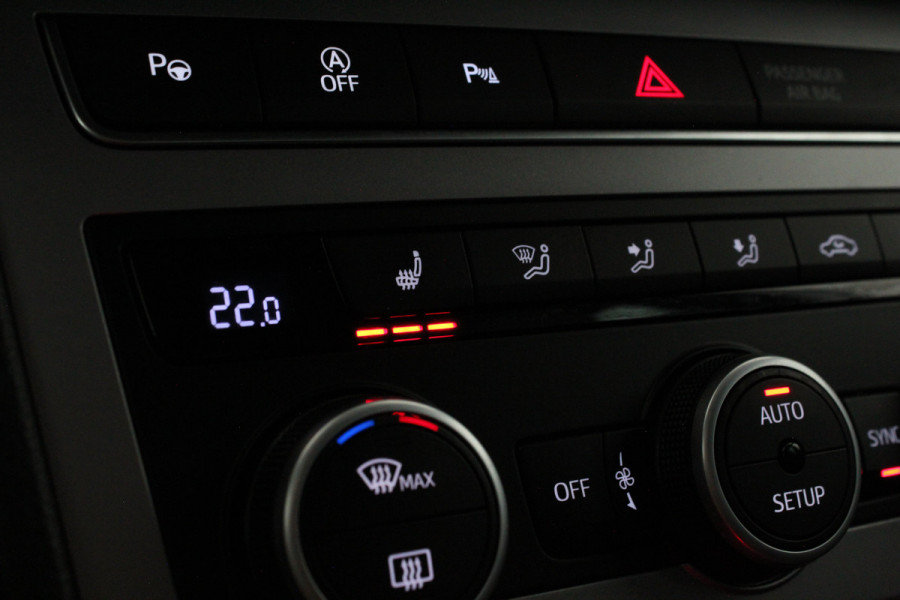 Seat Ateca 1.5 TSI FR Business Intense > Memory/Camera/Adapt.cruise/Nevada White....