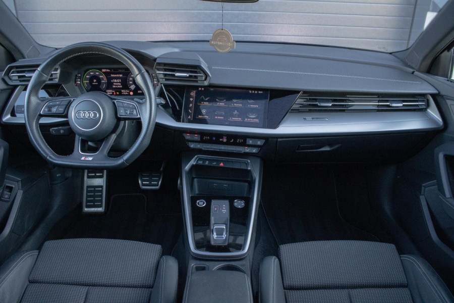 Audi A3 Sportback 45 TFSIe Competition Sline PANO S3 CAMERA