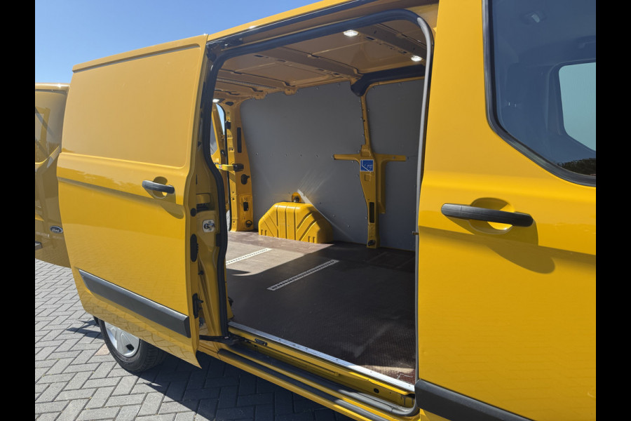 Ford Transit Custom 2.0 TDCI / L2H1 / 1e EIG. / AIRCO / CRUISE / 2.8 TONS TREKHAAK / STOELVERW / PDC / DAKDRAGERS