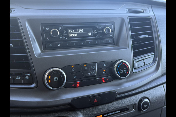 Ford Transit Custom 2.0 TDCI / L2H1 / 1e EIG. / AIRCO / CRUISE / 2.8 TONS TREKHAAK / STOELVERW / PDC / DAKDRAGERS