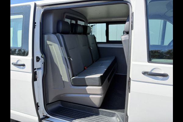 Volkswagen Transporter 2.0 TDI / L2H1 / 6-PERS DUBBELE CABINE / ZEER NETJES / ACHTERKLEP / INRICHTING / CRUISE