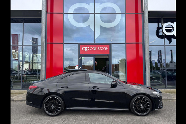 Mercedes-Benz CLA-Klasse 200 AMG Edition | Panorama | Night Pakket | Camera | Ambient verlichting | BTW