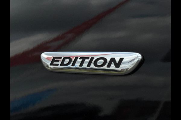 Mercedes-Benz CLA-Klasse 200 AMG Edition | Panorama | Night Pakket | Camera | Ambient verlichting | BTW