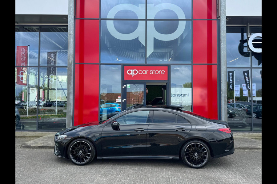 Mercedes-Benz CLA-Klasse 200 AMG Edition | Panorama | Night Pakket | Camera | Ambient verlichting | BTW