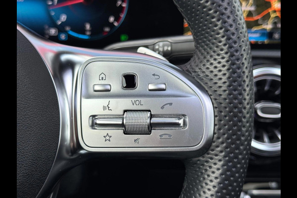 Mercedes-Benz CLA-Klasse 200 AMG Edition | Panorama | Night Pakket | Camera | Ambient verlichting | BTW