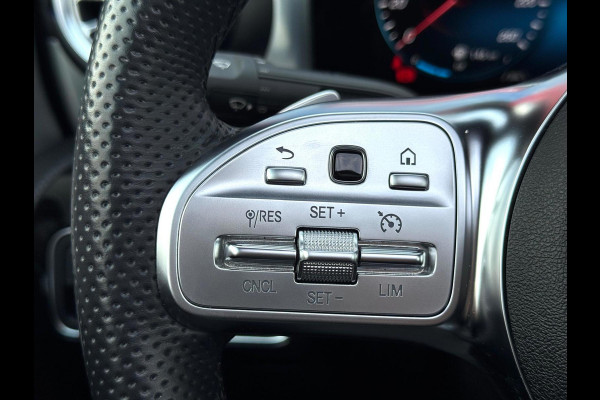 Mercedes-Benz CLA-Klasse 200 AMG Edition | Panorama | Night Pakket | Camera | Ambient verlichting | BTW