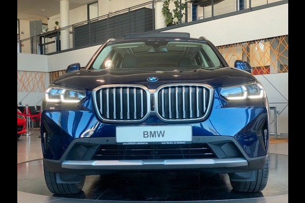 BMW X3 xDrive30e ** LASER, LEDER, PANORAMA, HuD, H&K Sound, TREKH, 19-inch LMV ** UNFALLFREI - 1e EIG ** ** INFORMEER OOK NAAR ONZE AANTREKKELIJKE FINANCIAL-LEASE TARIEVEN **