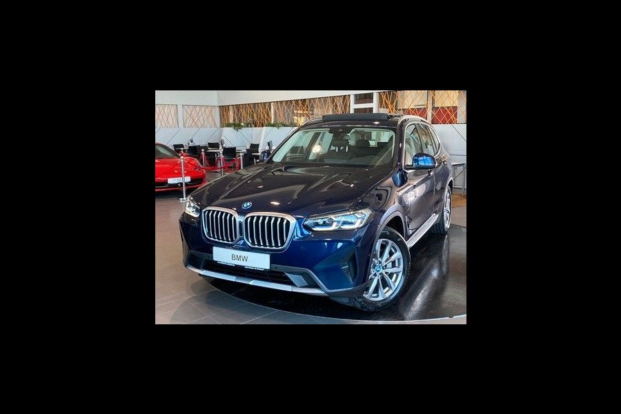 BMW X3 xDrive30e ** LASER, LEDER, PANORAMA, HuD, H&K Sound, TREKH, 19-inch LMV ** UNFALLFREI - 1e EIG ** ** INFORMEER OOK NAAR ONZE AANTREKKELIJKE FINANCIAL-LEASE TARIEVEN **