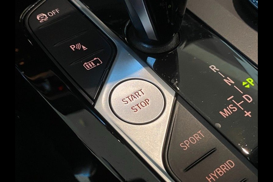 BMW X3 xDrive30e ** LASER, LEDER, PANORAMA, HuD, H&K Sound, TREKH, 19-inch LMV ** UNFALLFREI - 1e EIG ** ** INFORMEER OOK NAAR ONZE AANTREKKELIJKE FINANCIAL-LEASE TARIEVEN **