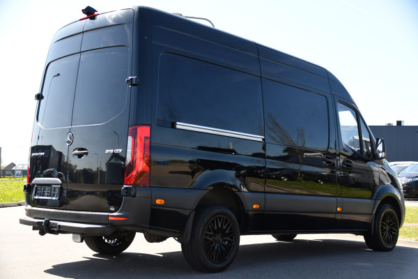 Mercedes-Benz Sprinter 316 2.2 CDI L2H2 Black Edition MARGE! Camera, Cruise, Carplay, LED, 10,5'' Mbux, 164pk, Standkachel, Stoelverwarming, Automaat, NAVI, Leder, Uniek!