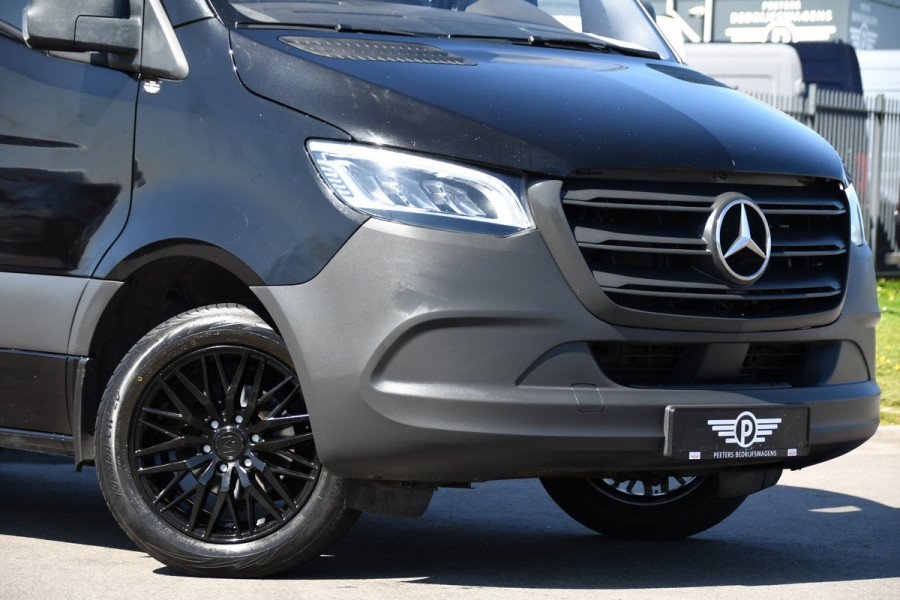 Mercedes-Benz Sprinter 316 2.2 CDI L2H2 Black Edition MARGE! Camera, Cruise, Carplay, LED, 10,5'' Mbux, 164pk, Standkachel, Stoelverwarming, Automaat, NAVI, Leder, Uniek!