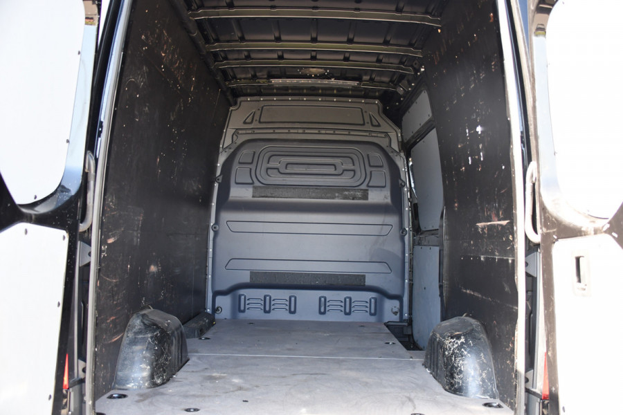 Mercedes-Benz Sprinter 316 2.2 CDI L2H2 Black Edition MARGE! Camera, Cruise, Carplay, LED, 10,5'' Mbux, 164pk, Standkachel, Stoelverwarming, Automaat, NAVI, Leder, Uniek!