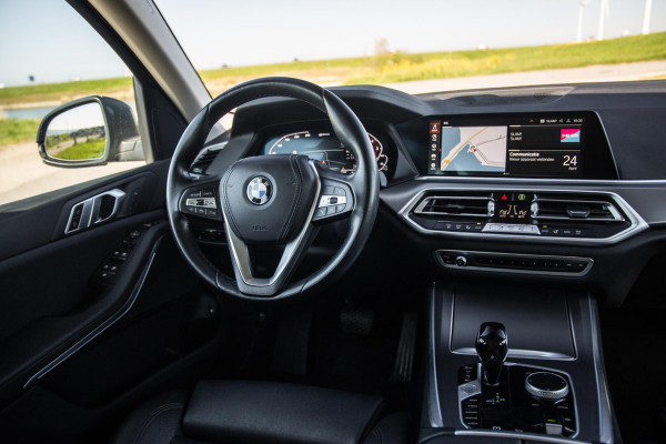 BMW X5 xDrive45e Executive CARPLAY / CAMERA / DEALER ONDERHOUDEN / ZWART LEER / STOELVERWARMING
