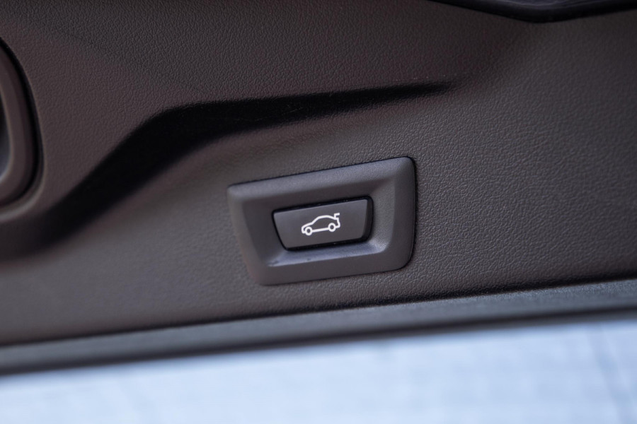 BMW X5 xDrive45e Executive CARPLAY / CAMERA / DEALER ONDERHOUDEN / ZWART LEER / STOELVERWARMING