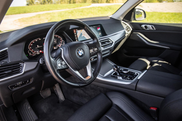 BMW X5 xDrive45e Executive CARPLAY / CAMERA / DEALER ONDERHOUDEN / ZWART LEER / STOELVERWARMING