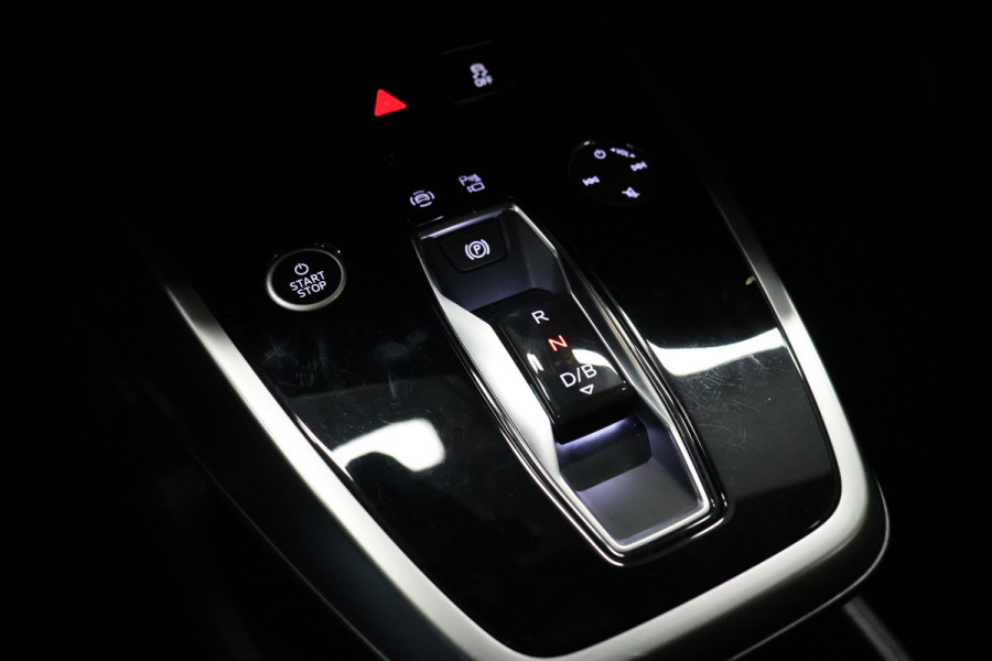 Audi Q4 e-tron 40 Launch edition Advanced Plus 77 kWh [TREKHAAK ELEKTRISCH UITKLAPBAAR, APPLE CARPLAY, ANDROID, SONOS AUDIO, STOELVERWARMING, ADAPTIVE CRUISE, CAMERA, CLIMATE, NIEUWSTAAT]
