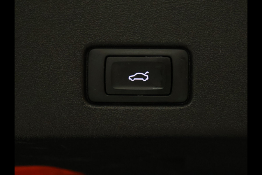 Audi Q4 e-tron 40 Launch edition Advanced Plus 77 kWh [TREKHAAK ELEKTRISCH UITKLAPBAAR, APPLE CARPLAY, ANDROID, SONOS AUDIO, STOELVERWARMING, ADAPTIVE CRUISE, CAMERA, CLIMATE, NIEUWSTAAT]