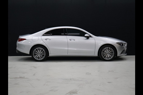 Mercedes-Benz CLA-Klasse 250 e Luxury Line [SCHUIFKANTELDAK, APPLE CARPLAY, ANDROID, VOL LEDER, STOELVERWARMING, CAMERA, PDC 360, CRUISE, CLIMATE, NIEUWSTAAT]