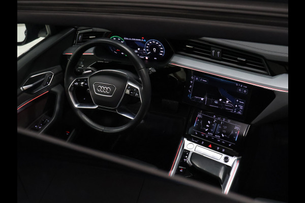 Audi e-tron e-tron 55 quattro advanced 95 kWh [SCHUIFKANTELDAK, BANG & OLUFSEN, MEMORY SEATS, AFNEEMBARE TREKHAAK, APPLE CARPLAY, ANDROID, HEAD-UP, 360 CAMERA, ADAPTIVE CRUISE, CLIMATE, NIEUWSTAAT]