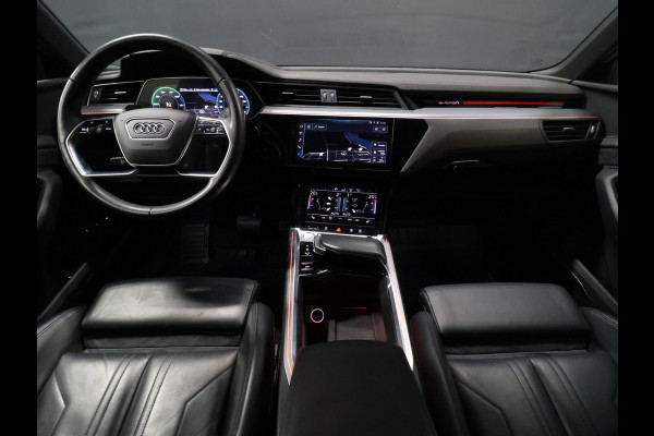 Audi e-tron e-tron 55 quattro advanced 95 kWh [SCHUIFKANTELDAK, BANG & OLUFSEN, MEMORY SEATS, AFNEEMBARE TREKHAAK, APPLE CARPLAY, ANDROID, HEAD-UP, 360 CAMERA, ADAPTIVE CRUISE, CLIMATE, NIEUWSTAAT]