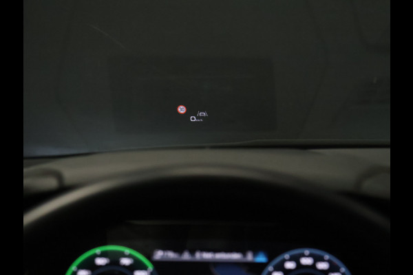 Audi e-tron e-tron 55 quattro advanced 95 kWh [SCHUIFKANTELDAK, BANG & OLUFSEN, MEMORY SEATS, AFNEEMBARE TREKHAAK, APPLE CARPLAY, ANDROID, HEAD-UP, 360 CAMERA, ADAPTIVE CRUISE, CLIMATE, NIEUWSTAAT]
