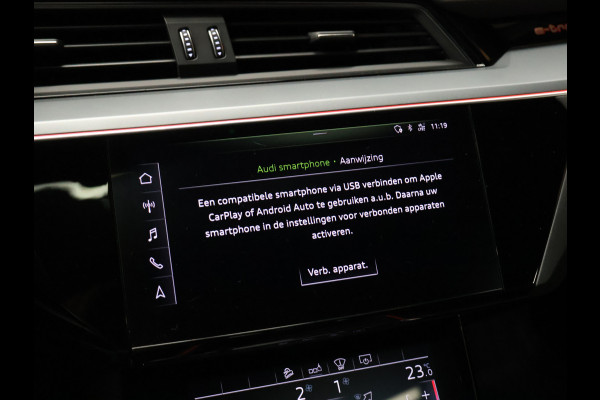 Audi e-tron e-tron 55 quattro advanced 95 kWh [SCHUIFKANTELDAK, BANG & OLUFSEN, MEMORY SEATS, AFNEEMBARE TREKHAAK, APPLE CARPLAY, ANDROID, HEAD-UP, 360 CAMERA, ADAPTIVE CRUISE, CLIMATE, NIEUWSTAAT]