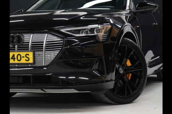 Audi e-tron e-tron 55 quattro advanced 95 kWh [SCHUIFKANTELDAK, BANG & OLUFSEN, MEMORY SEATS, AFNEEMBARE TREKHAAK, APPLE CARPLAY, ANDROID, HEAD-UP, 360 CAMERA, ADAPTIVE CRUISE, CLIMATE, NIEUWSTAAT]
