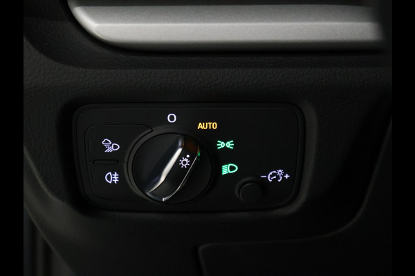 Audi A3 Limousine 35 TFSI CoD Pro Line [SCHUIFKANTELDAK, STOELVERWARMING, CAMERA, PDC V+A, VOL LEDER, CRUISE, BLUETOOTH, CLIMATE, NIEUWSTAAT]