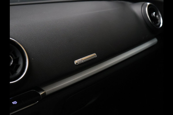 Audi A3 Limousine 35 TFSI CoD Pro Line [SCHUIFKANTELDAK, STOELVERWARMING, CAMERA, PDC V+A, VOL LEDER, CRUISE, BLUETOOTH, CLIMATE, NIEUWSTAAT]