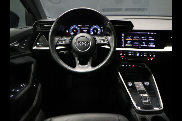Audi A3 Sportback 40 TFSI e Sport S Line [APPLE CARPLAY, ANDROID, STOELVERWARMING, VOL LEDER, CAMERA, PDC 360, CRUISE, CLIMATE, TREKHAAK AFNEEMBAAR, NIEUWSTAAT]