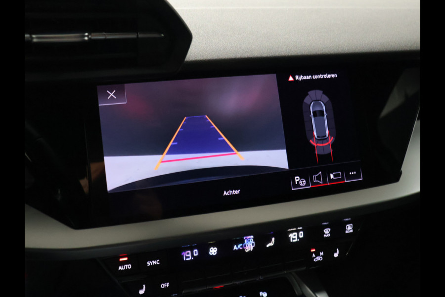 Audi A3 Sportback 40 TFSI e Sport S Line [APPLE CARPLAY, ANDROID, STOELVERWARMING, VOL LEDER, CAMERA, PDC 360, CRUISE, CLIMATE, TREKHAAK AFNEEMBAAR, NIEUWSTAAT]